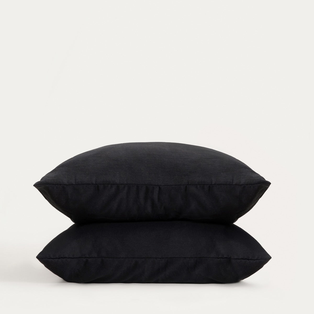 Set of Two MAISY Microfibre Black Pillowcases 70x80 cm