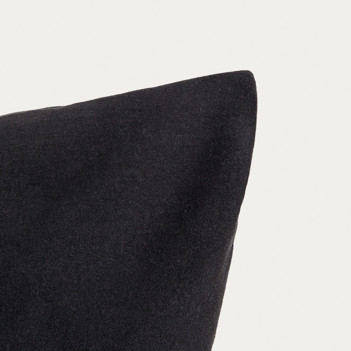 Set of Two MAISY Black Microfibre Pillowcases 50x60 cm