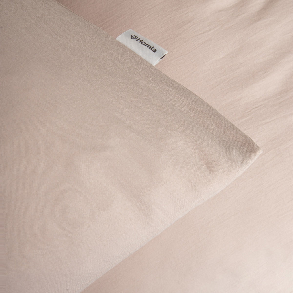 Set of Two MAISY Beige Microfibre Pillowcases 70x80 cm