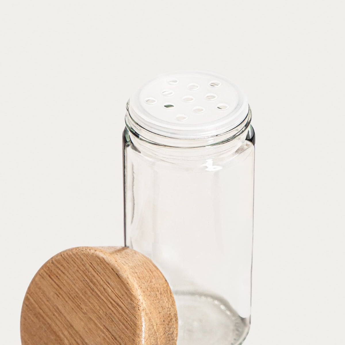 Set of 6 MOOKA Spice Containers with Acacia Wood Organiser