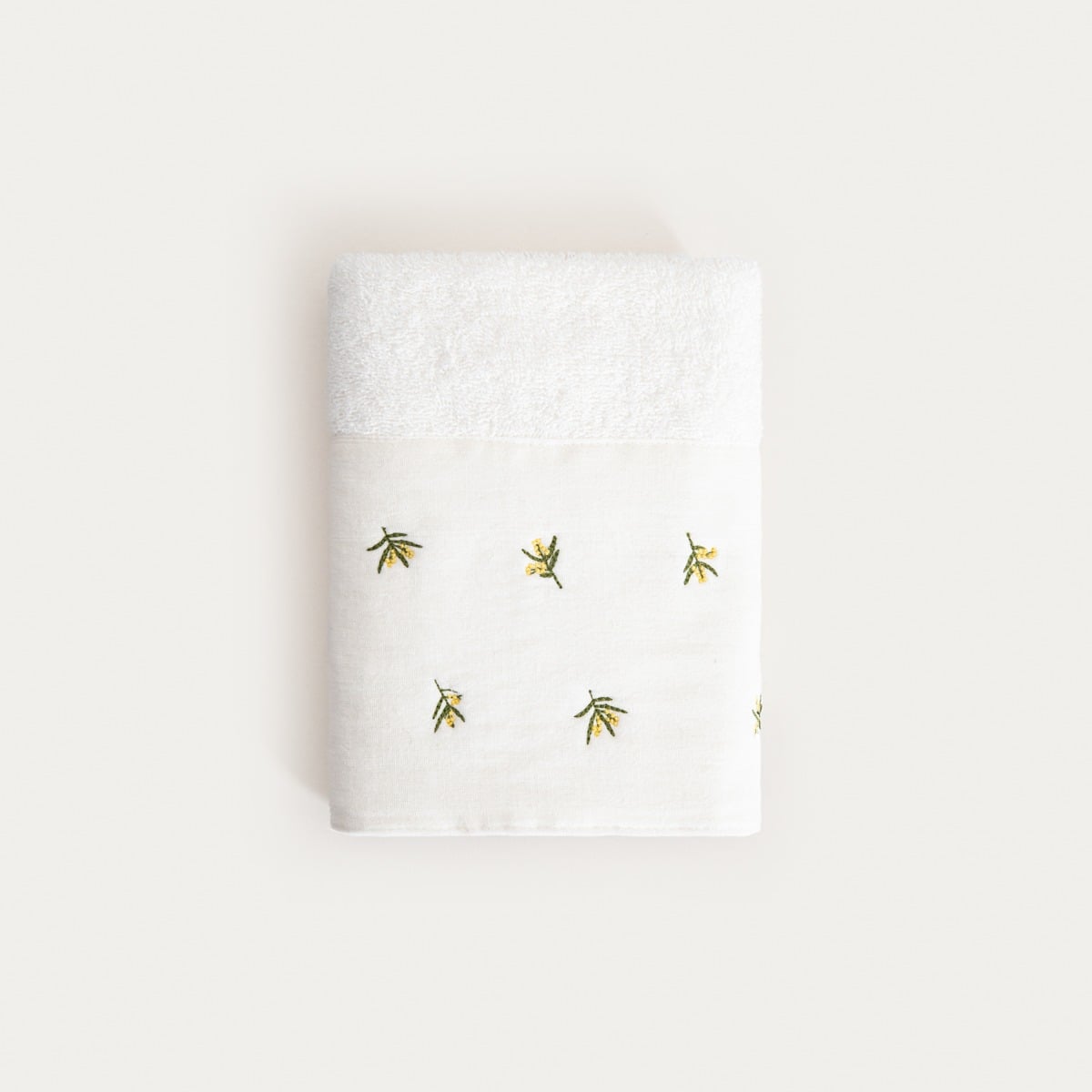 YORK Towel with Decorative Embroidery 50x90 cm