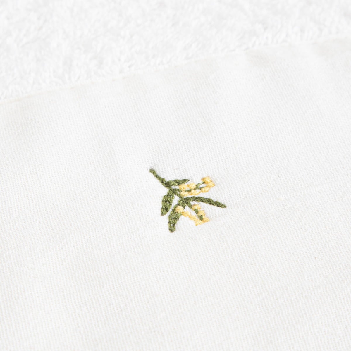 YORK Decorative Embroidered Cotton Bath Towel 70x130 cm