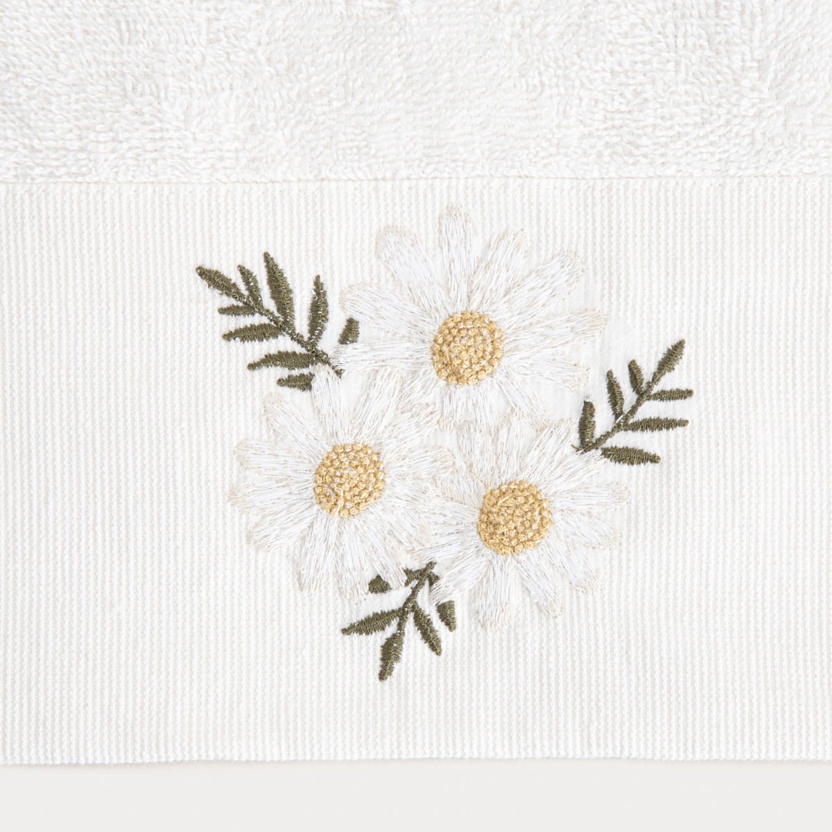Sunflower Embroidered Daisy Cotton Towel 70x130 cm