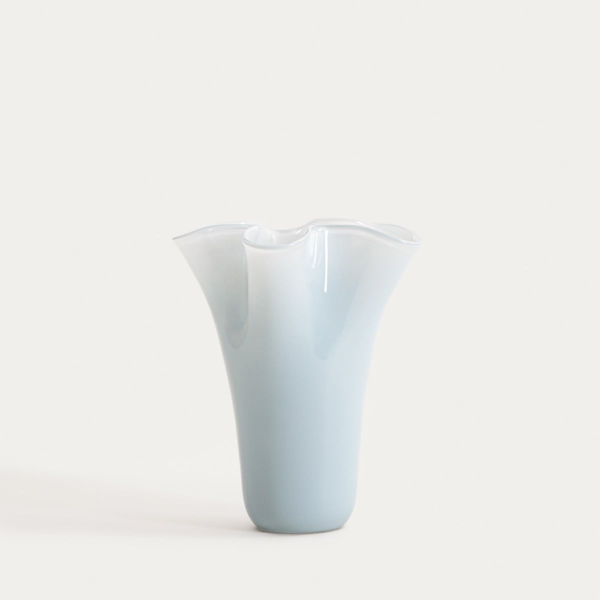 Wazon VEYORA Blue Glass Vase with Wavy Edge 20x20x20 cm