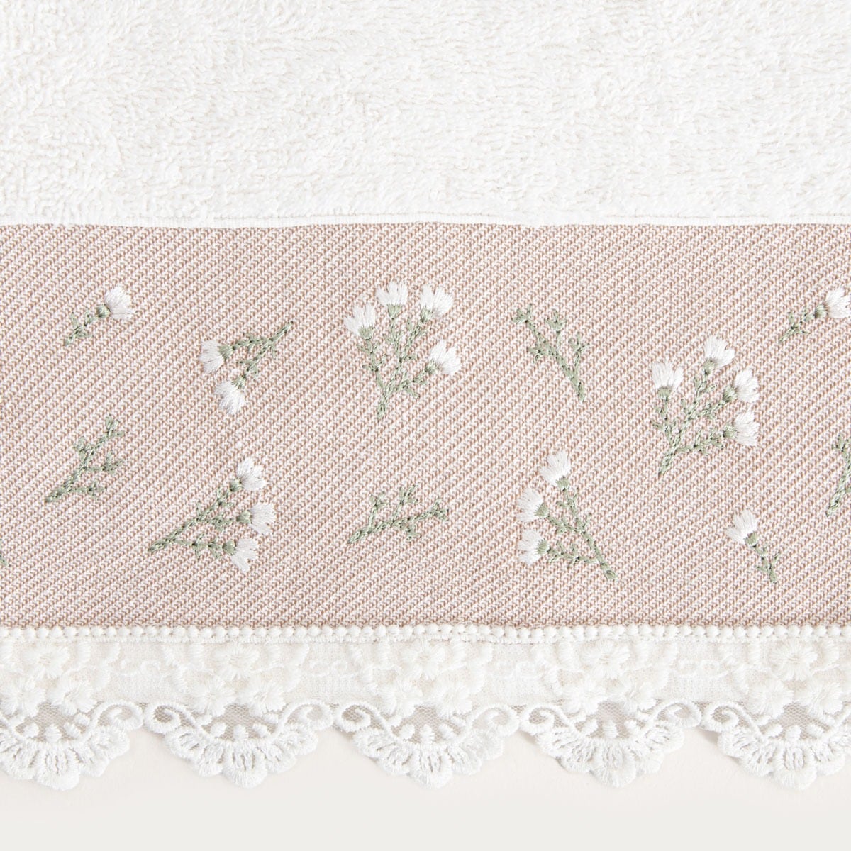 Velia Decorative Embroidered Bath Towel 70x130 cm Beige
