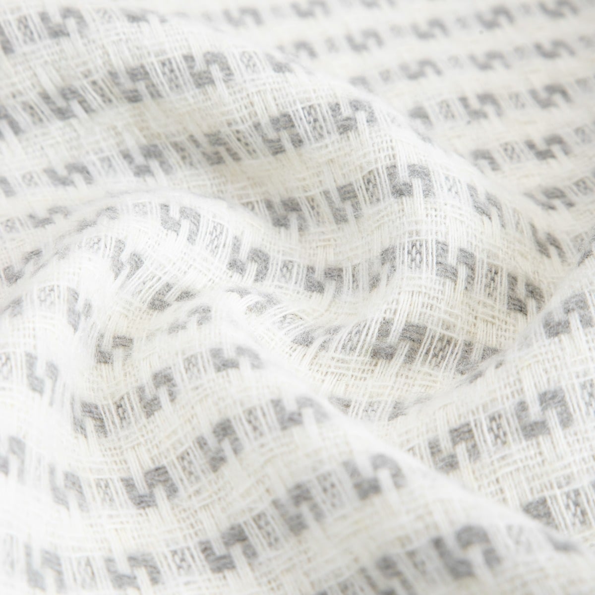 Koc SORBO Gray Blanket with Fringes and Structural Pattern 150x200cm