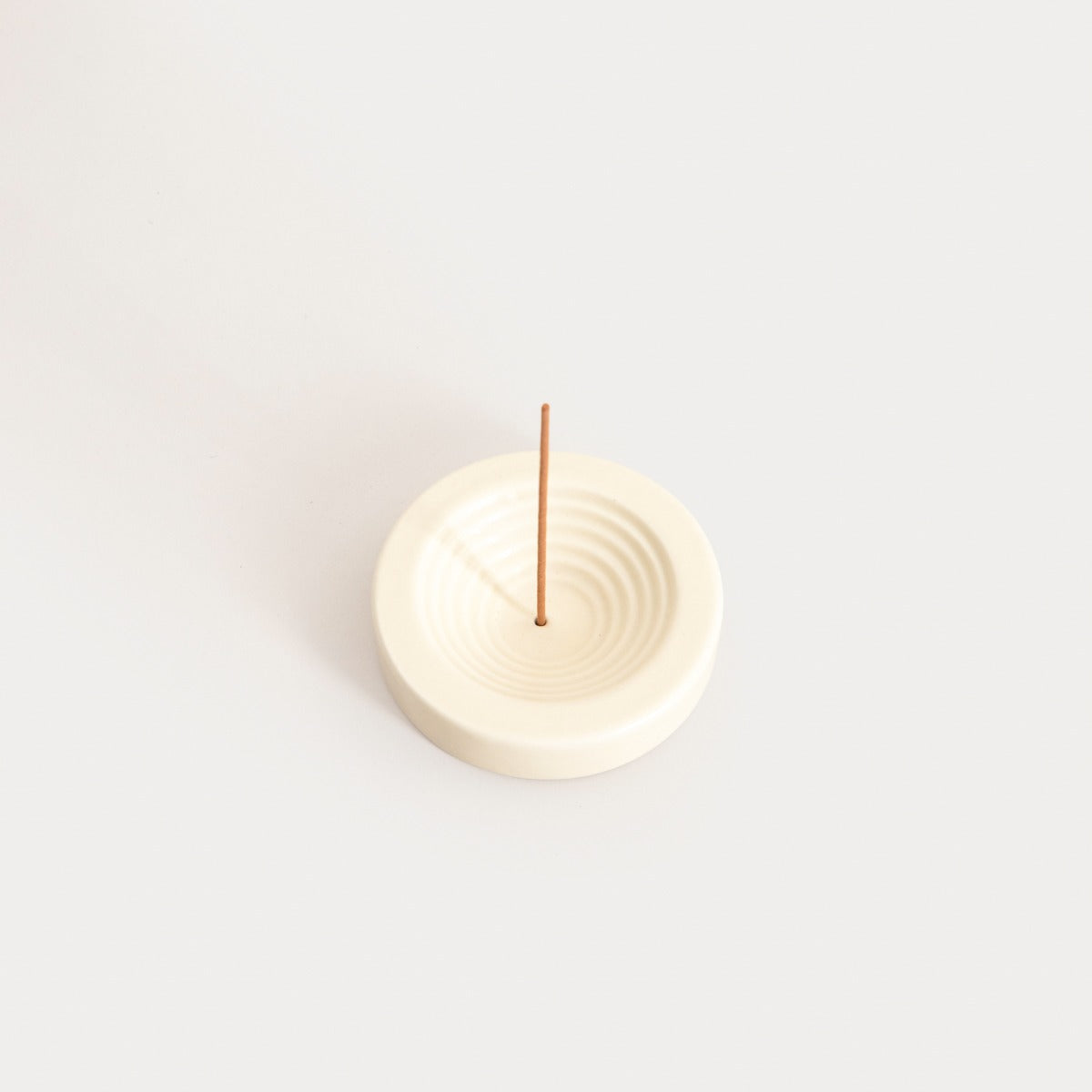 ZEN RITUAL Sandalwood Incense Sticks Set with Ceramic Saucer