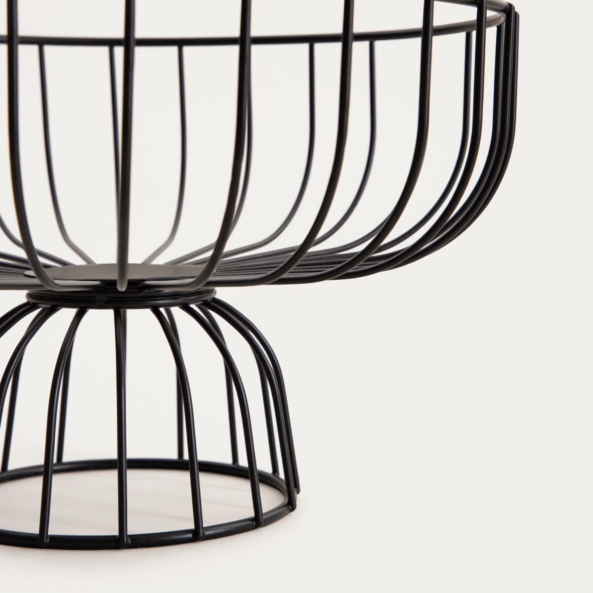 WARDON Low Leg Basket - 30x20x20 cm Black Metal Storage
