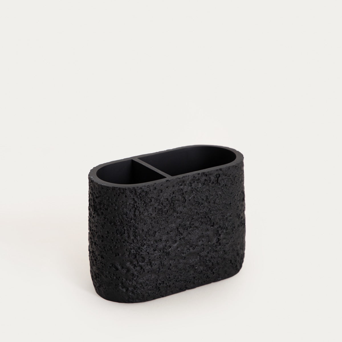 VOLCANO Black Bathroom Mug - Durable & Stylish Organizer