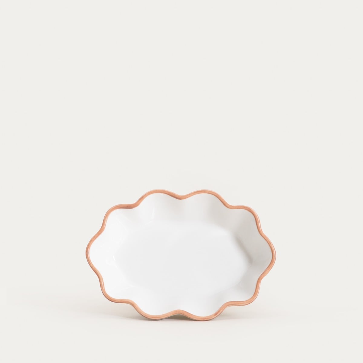 MUSSEL Ceramic Soap Dish with Raised Rim and Wavy Edge