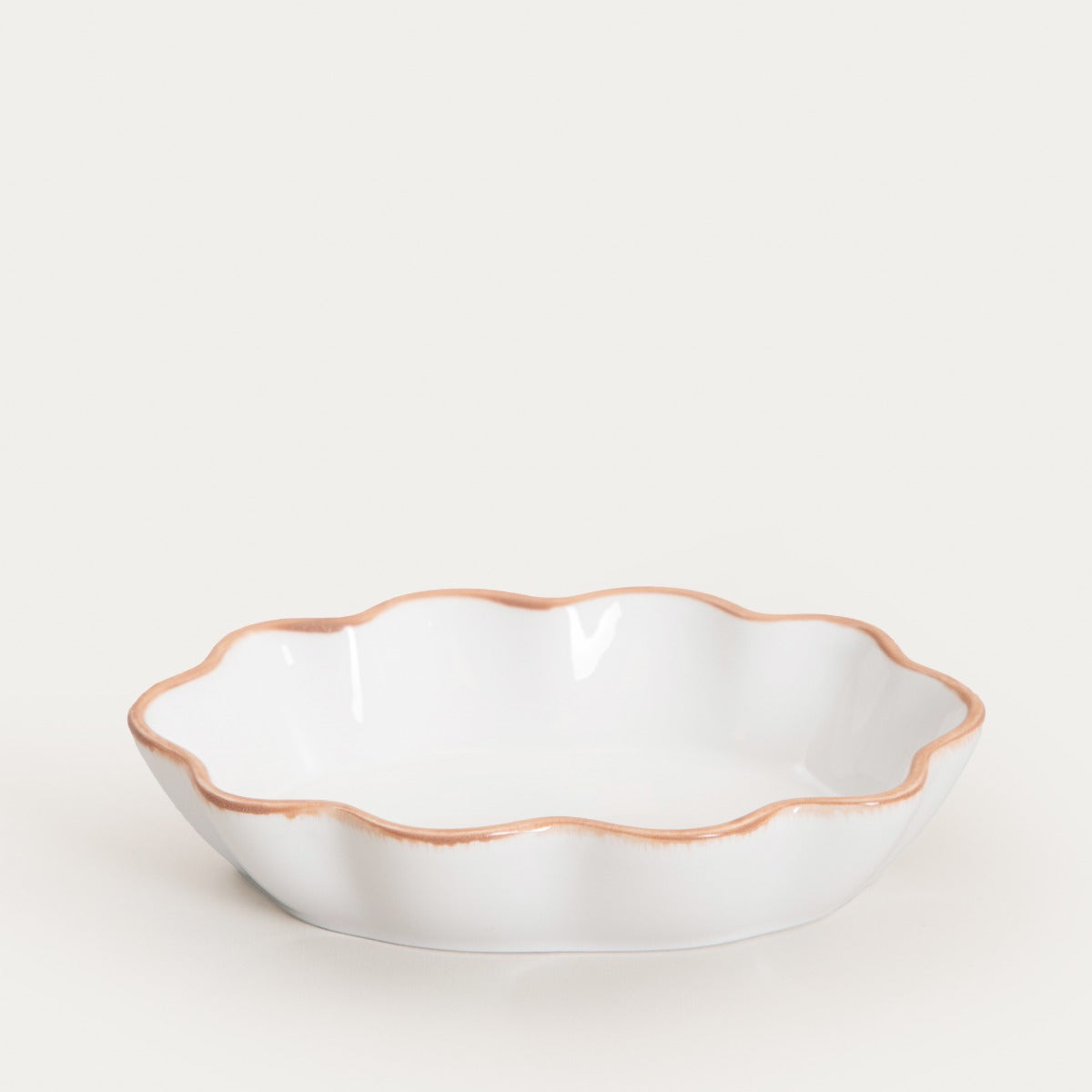 MUSSEL Ceramic Soap Dish with Raised Rim and Wavy Edge