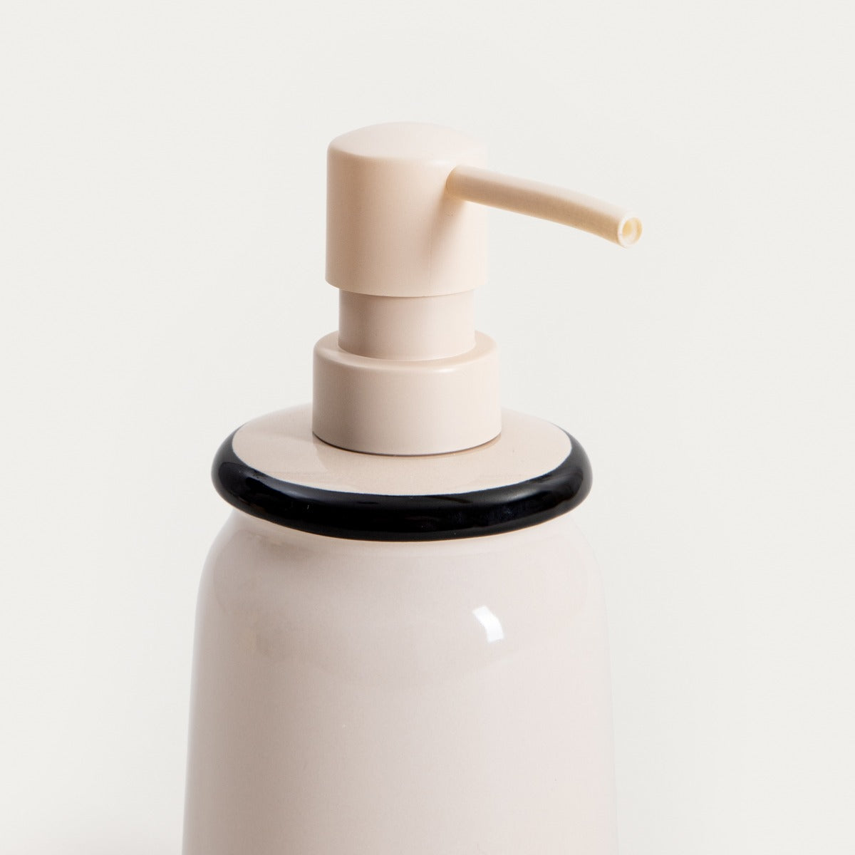 CHLOE Ceramic Soap Dispenser 8.4x19 cm