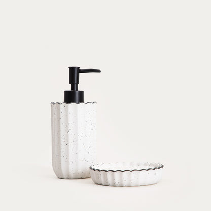 SCALLOP Ceramic Soap Dish with Elegant Wavy Edge