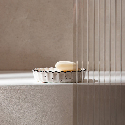 SCALLOP Ceramic Soap Dish with Elegant Wavy Edge