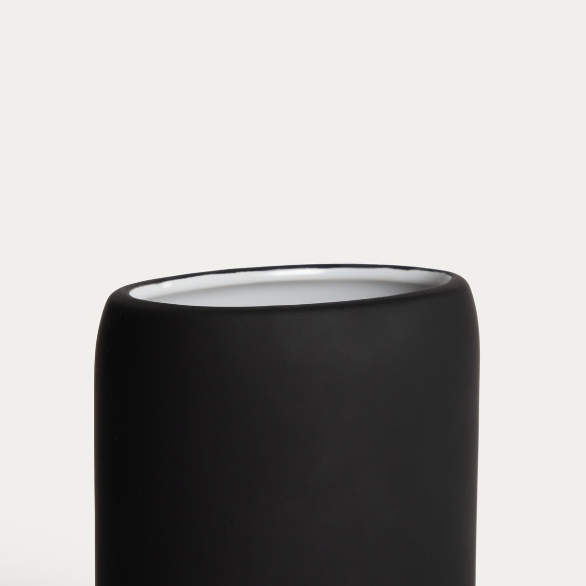 LINEA MAT Bathroom Set - Dispenser, Cup & Tray Matte Black