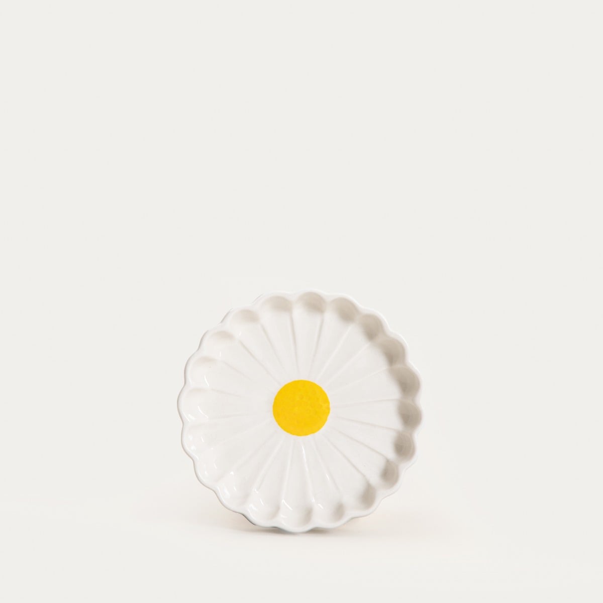 DAISY Ceramic Soap Dish - Compact Durable Stoneware Holder