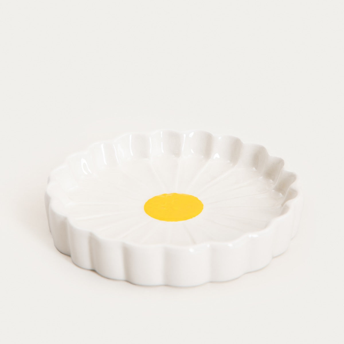 DAISY Ceramic Soap Dish - Compact Durable Stoneware Holder