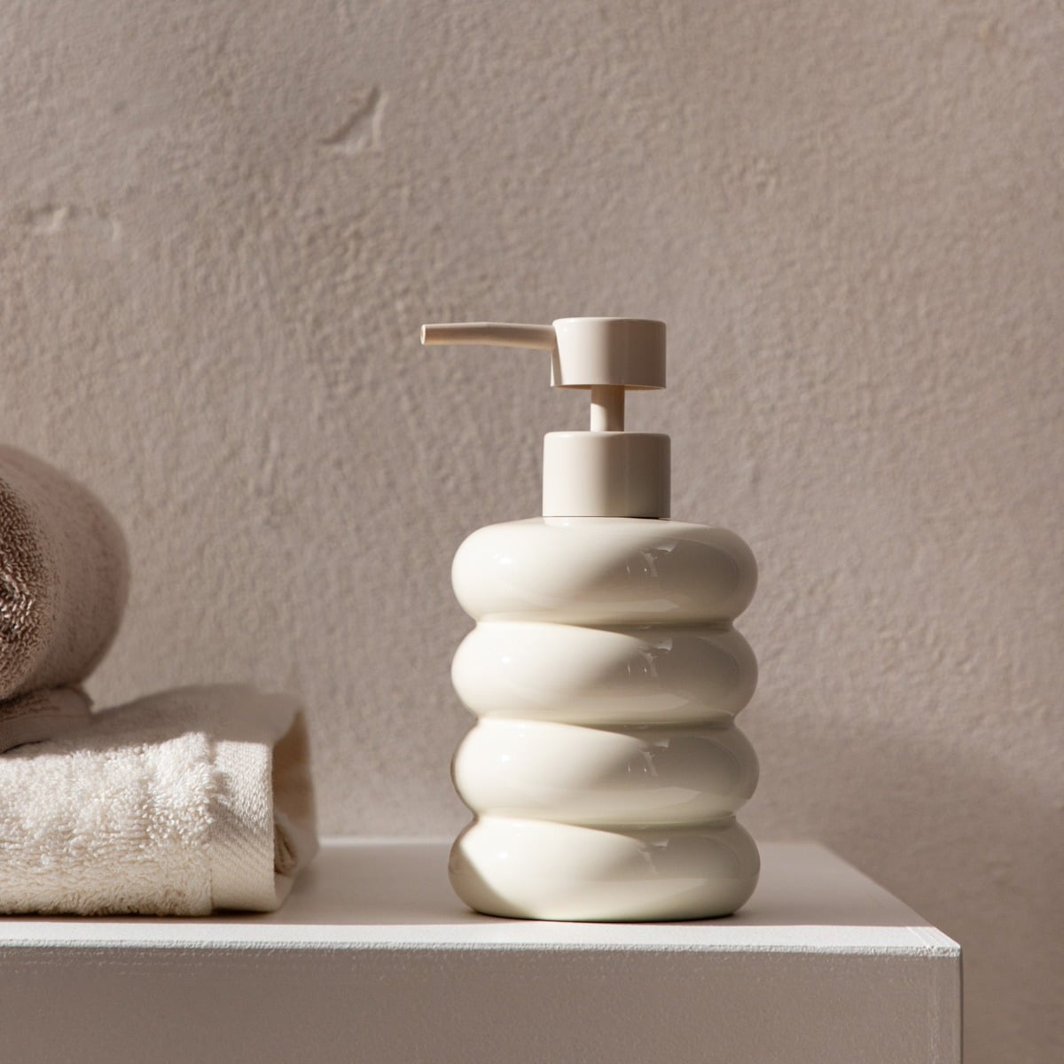 BUBBLY Ceramic Soap Dispenser 8x15.5 cm