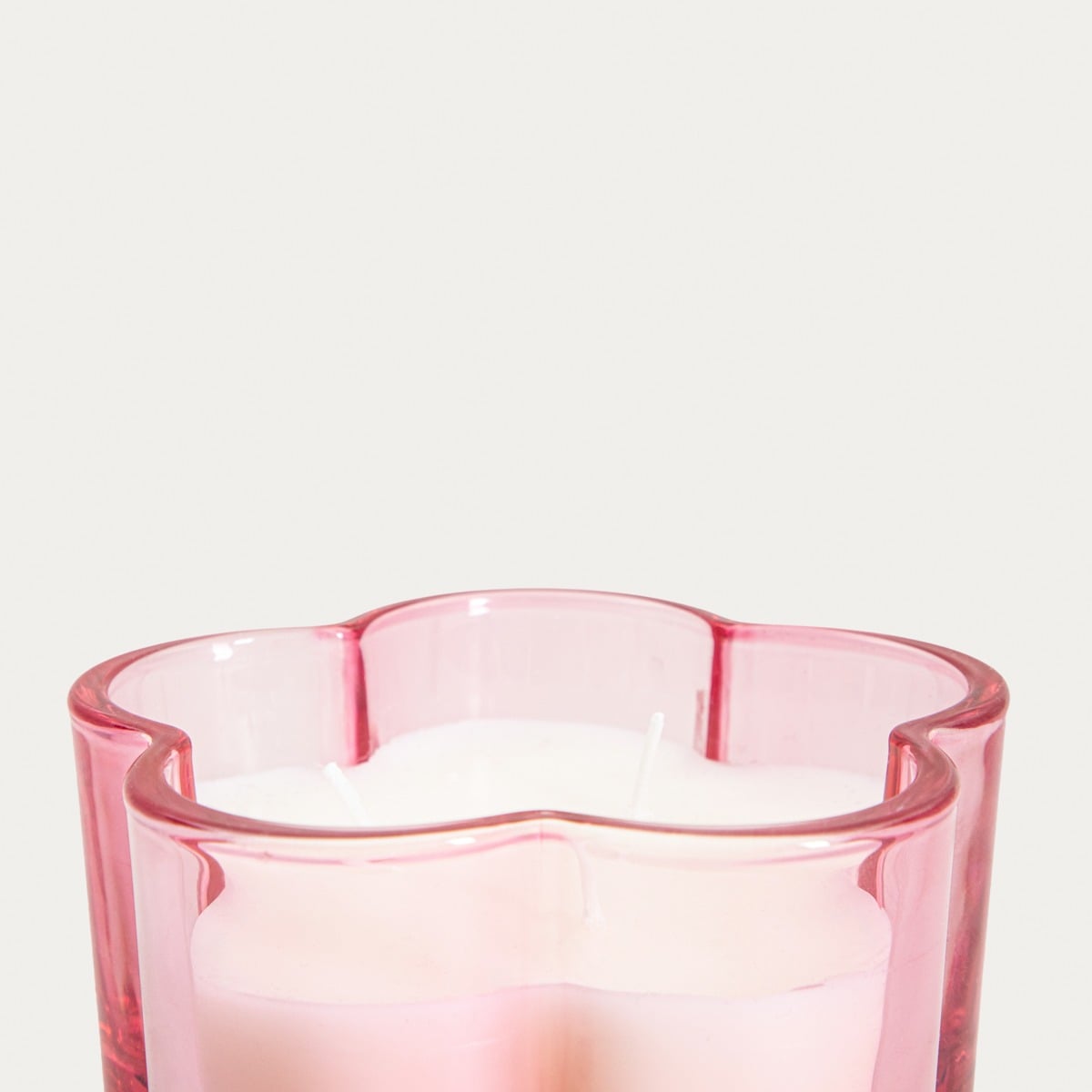 Urban Oasis Spring Bloom Scented Candle 330g