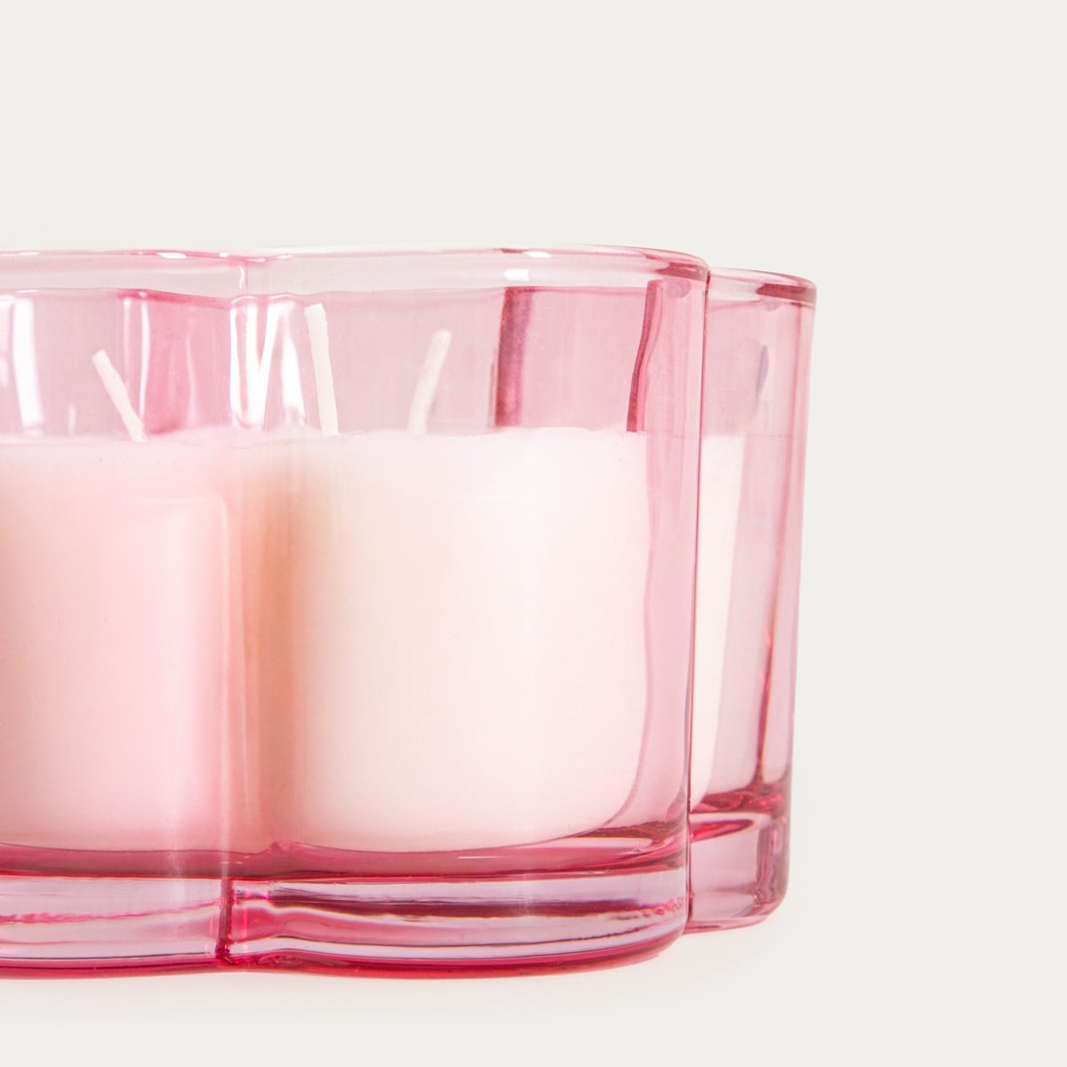 Urban Oasis Spring Bloom Scented Candle 330g
