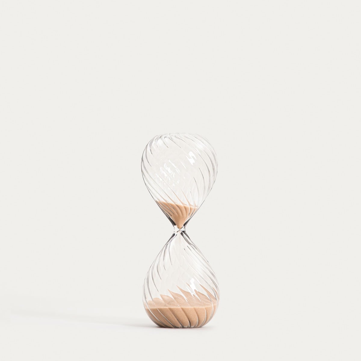 CALIPSO Fluted Hourglass with Beige Sand 11x11x24 cm