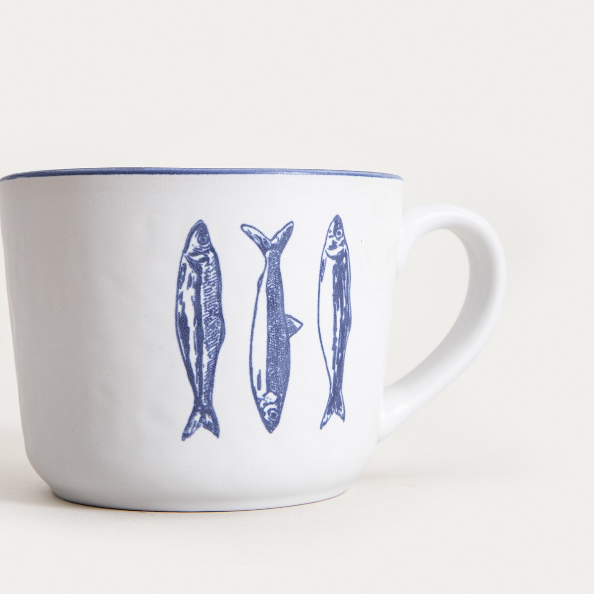 NILGI Ceramic Mug with Vertical Fish Design 0.4L