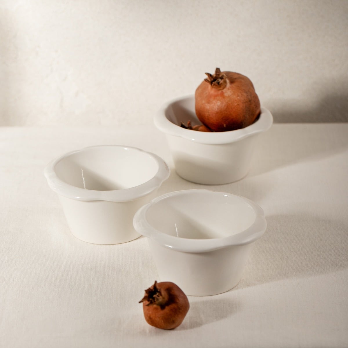 Set of gratin dishes NELSON Set of 3 Ceramic Gratin Dishes with Flower Rim