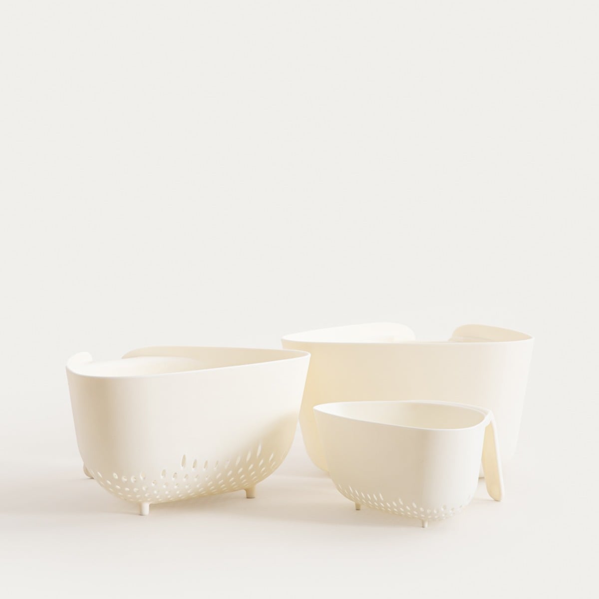 MOLLIS Set of Bowls with Colander - 3 Piece Kitchen Set