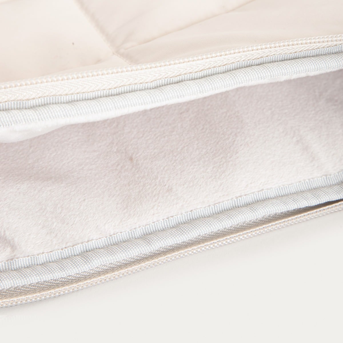 BELARI Beige Laptop Case for 15.6 Inch Laptops