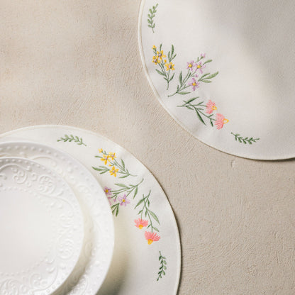 TAISA Ecru Table Mats with Decorative Floral Embroidery, Set of 2, 38cm