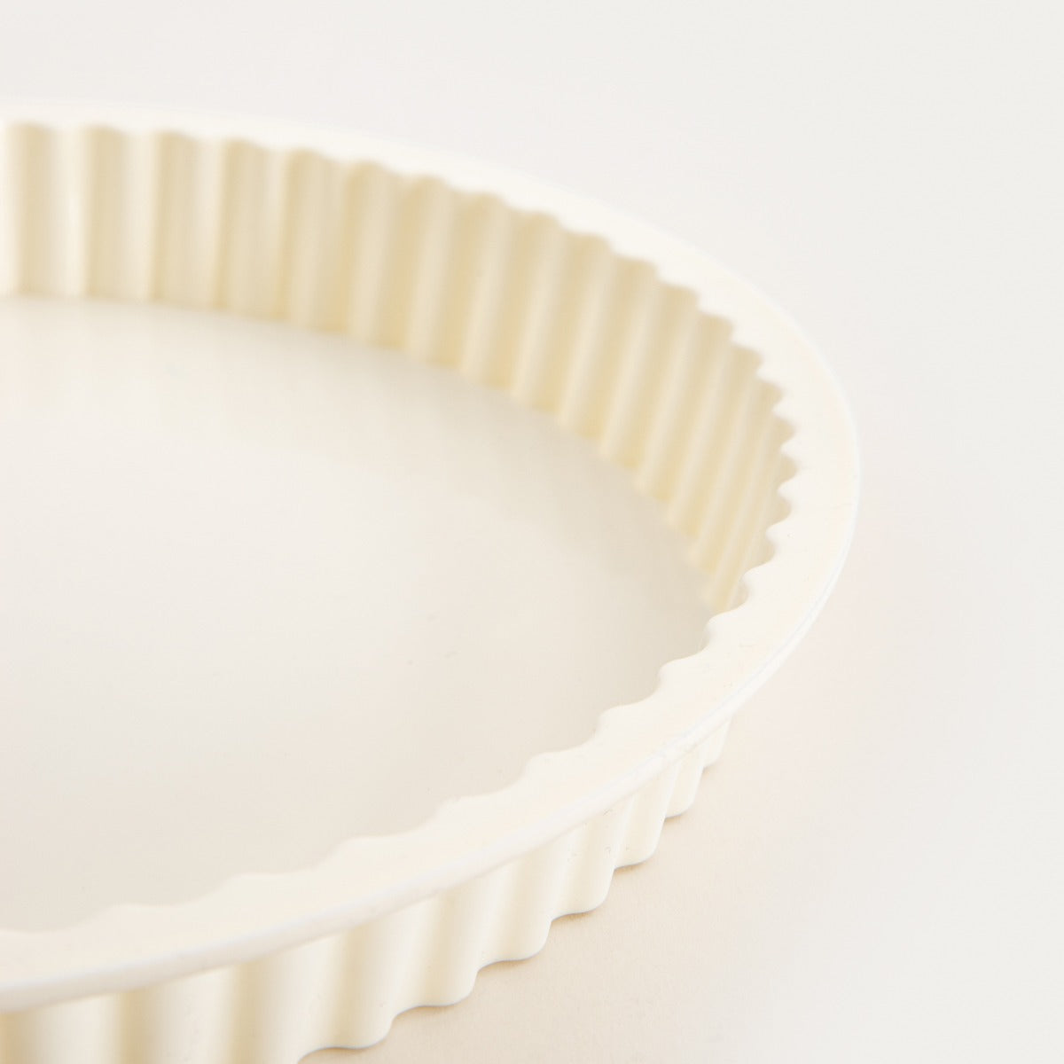 MOLLIS Silicone Cream Tart Tin 26 cm