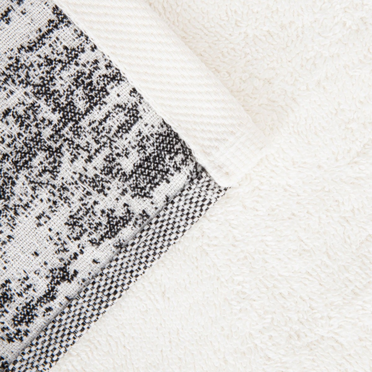 VIOLA Black and White Cotton Towel 70x130 cm