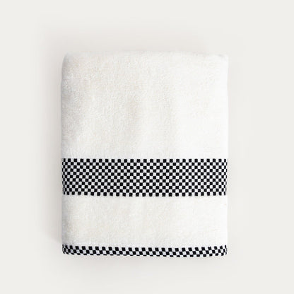 Towel TIVA Bath Towel with Black Check Pattern 70x130 cm