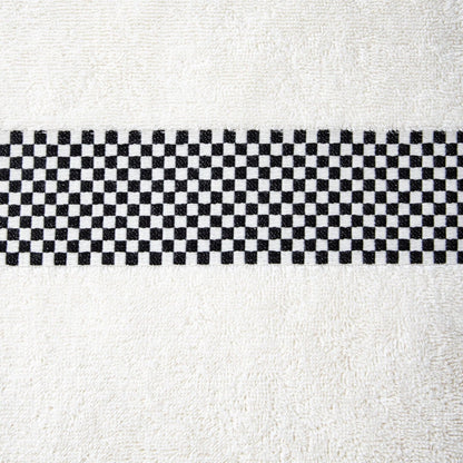 Towel TIVA Bath Towel with Black Check Pattern 70x130 cm