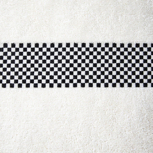 Towel TIVA Bath Towel with Black Check Pattern 70x130 cm