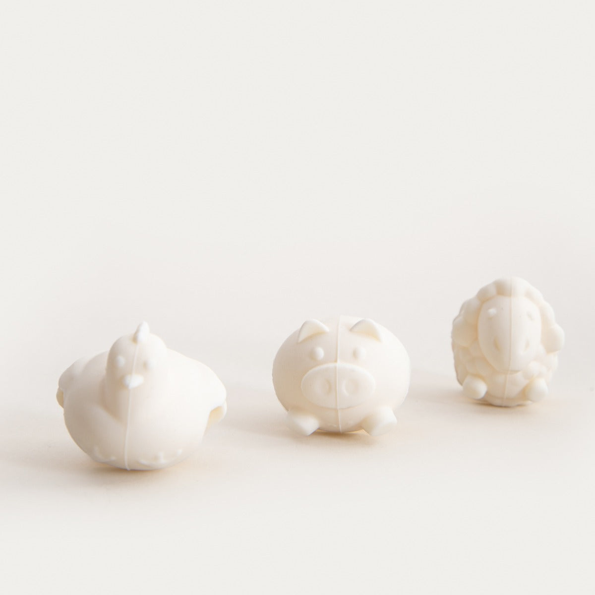 Set of pot stoppers Set of 3 Cream Silicone Pot Stoppers by MOLLIS