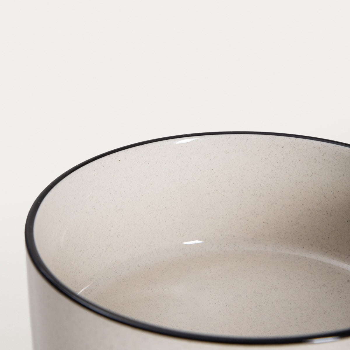 AZRA Ceramic Bowl with Black Rim - 16 cm