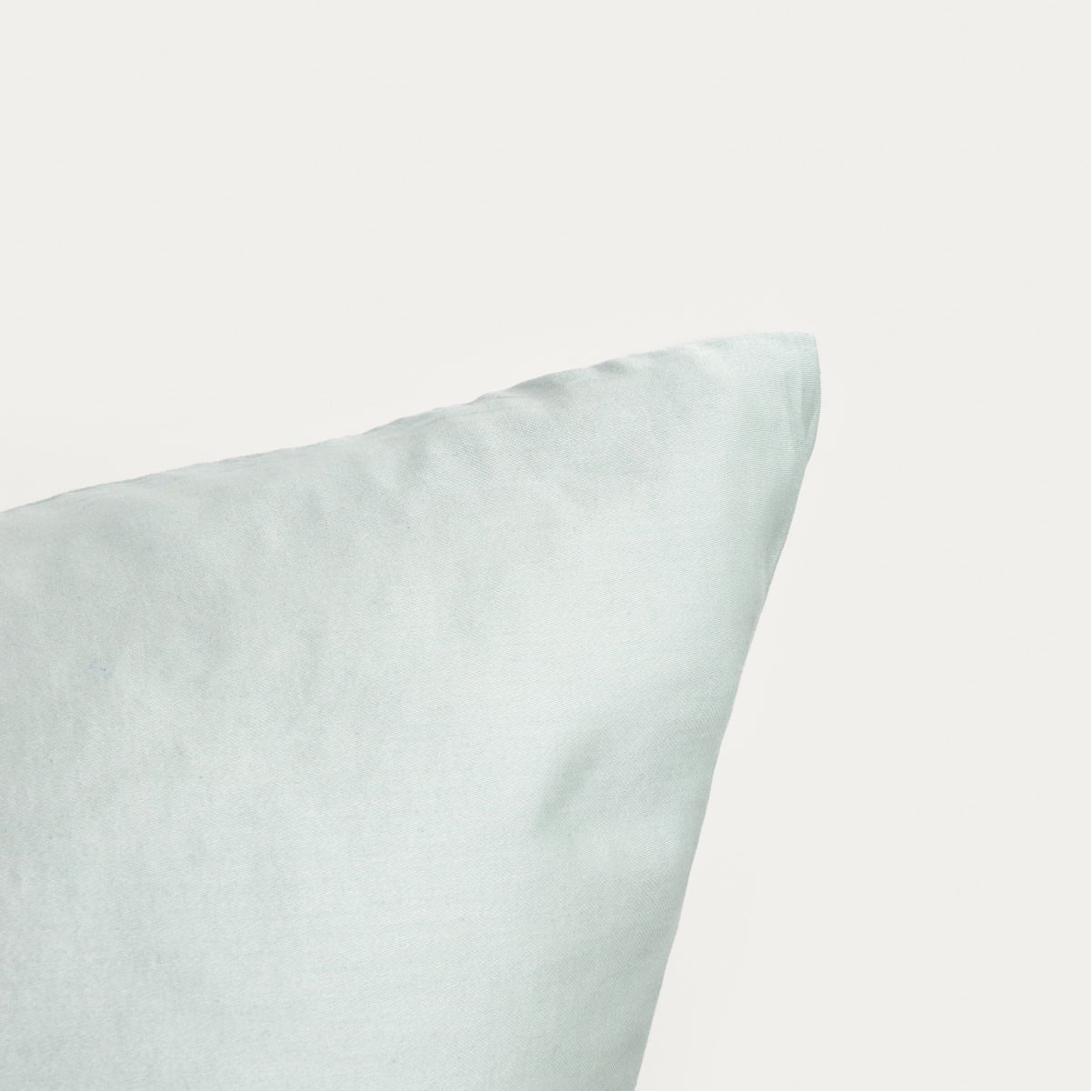 Bed linen set AVELIA Pistachio Satin Viscose Blend Bed Linen Set 140x200 cm