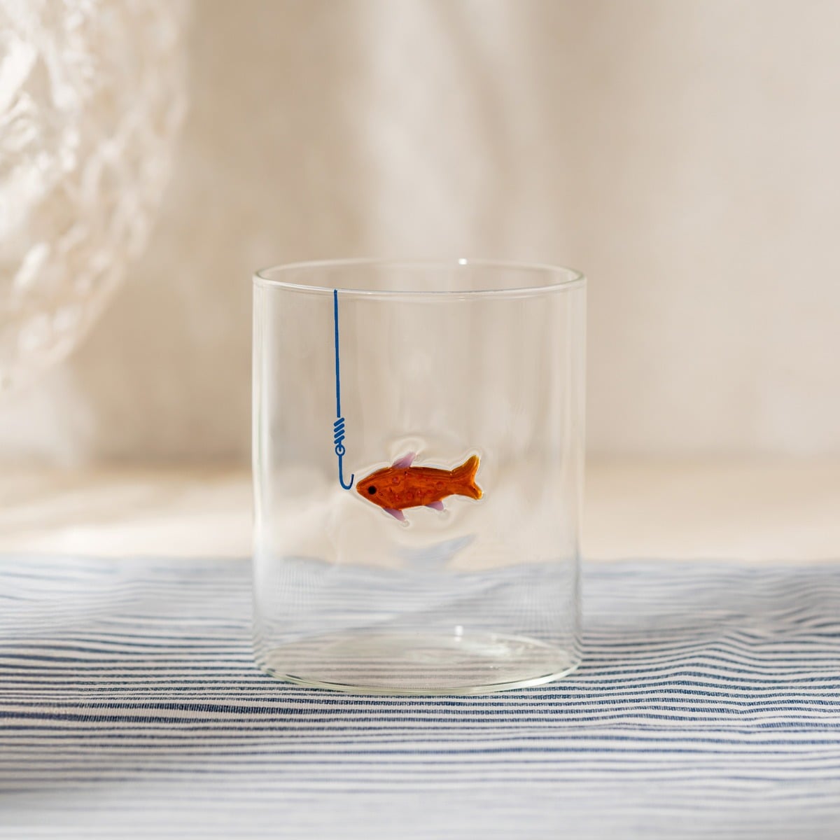 MARE Glass Mug with Horizontal Fish Motif 0.4L