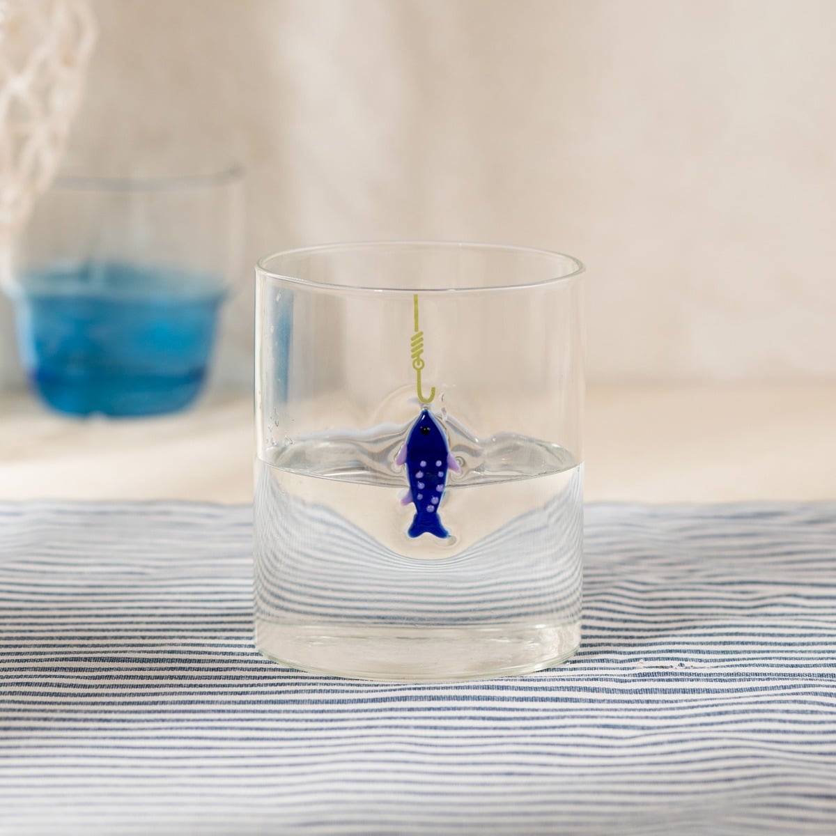MARE Glass Mug with Vertical Fish Design - 0.4L