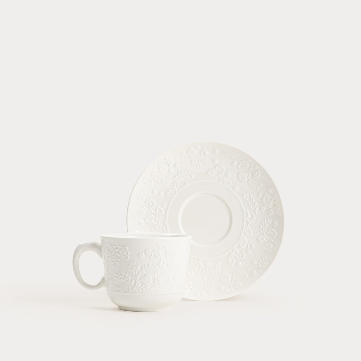 Set of 4 BENO White Ceramic Cups with Saucers