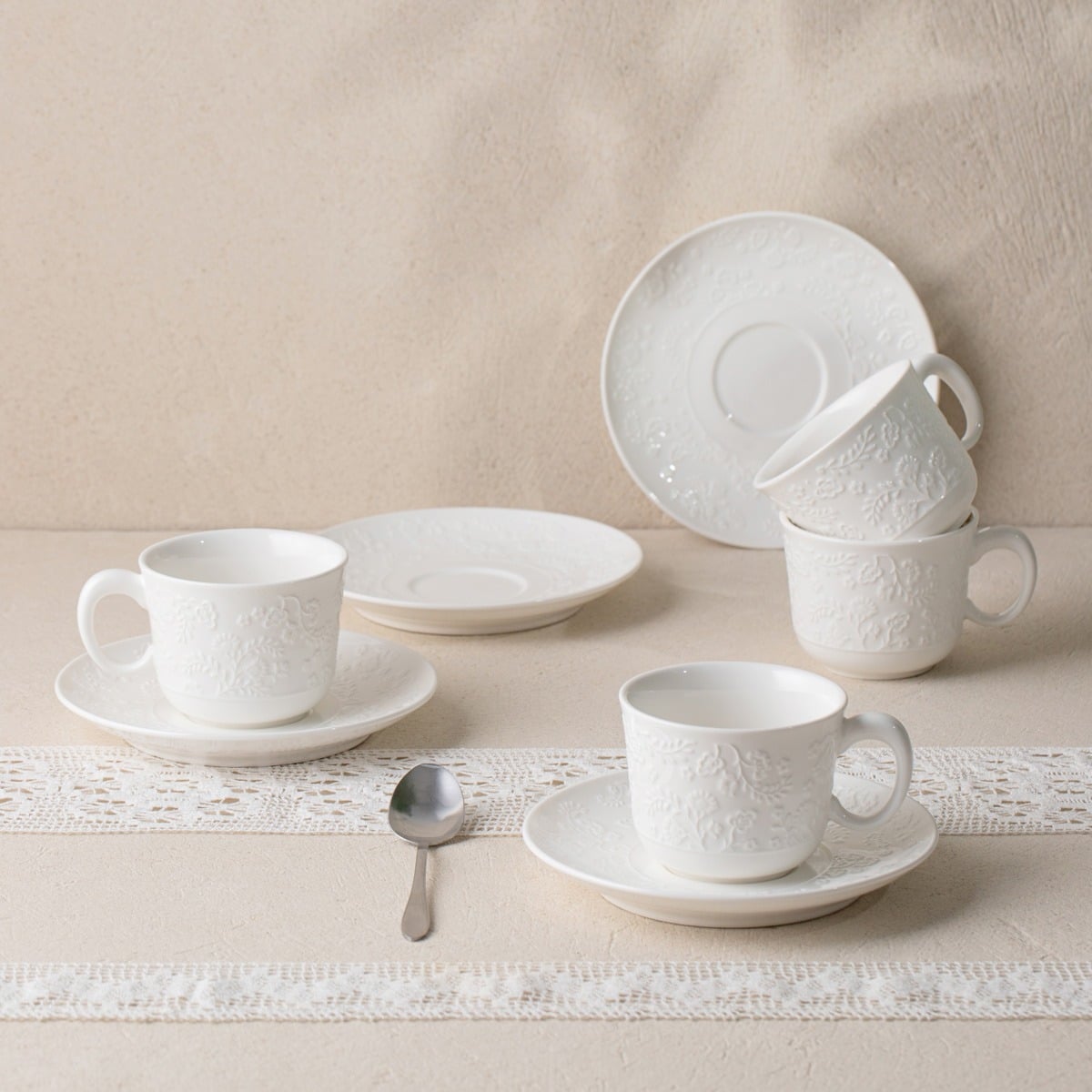 Set of 4 BENO White Ceramic Cups with Saucers