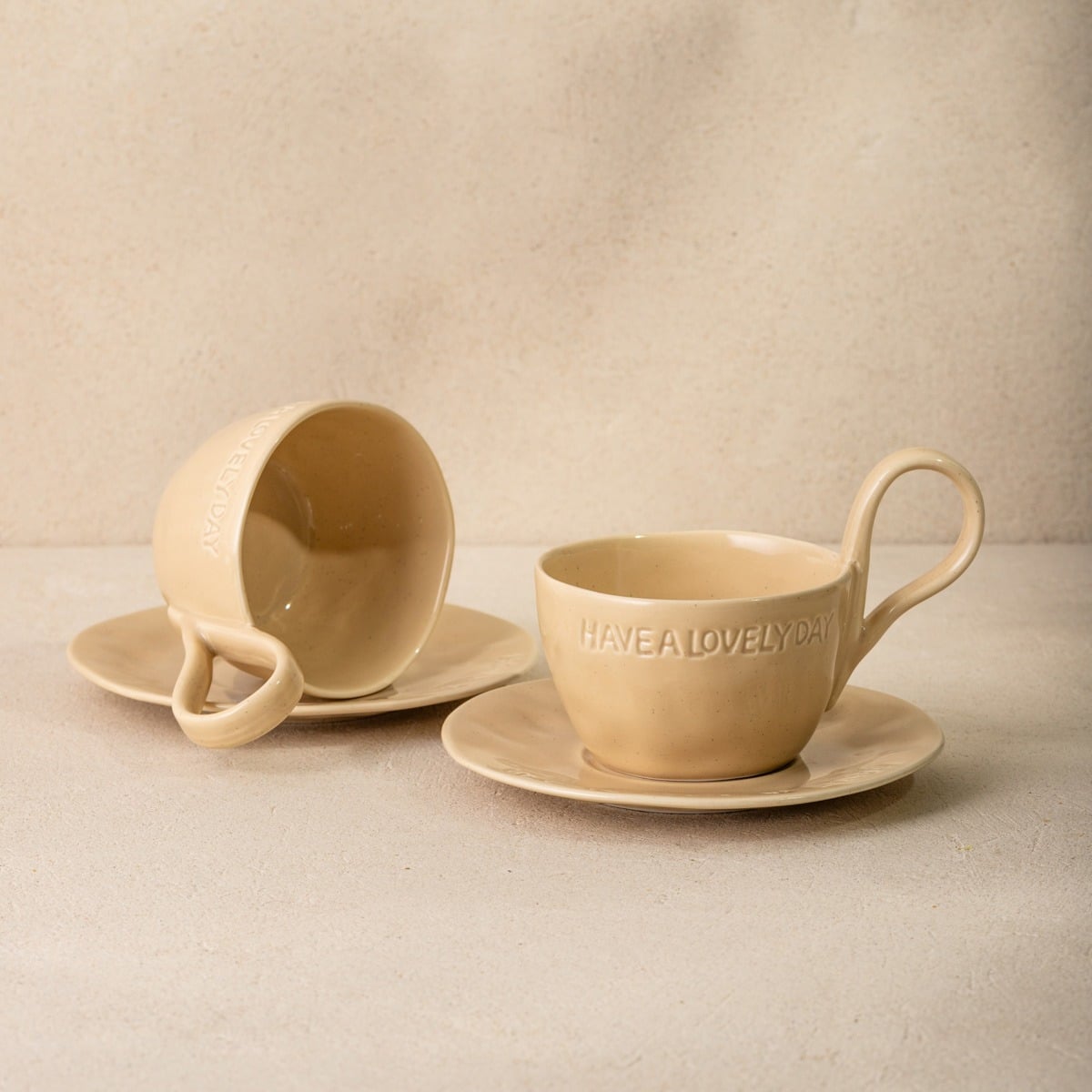Set of 2 Ceramic Cups with Saucers ISERNIA Beige