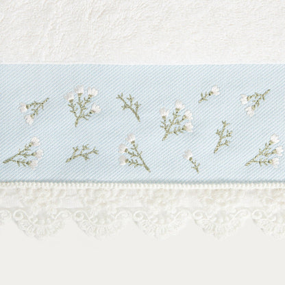 VELIA Towel with Decorative Blue Embroidery 50x90 cm