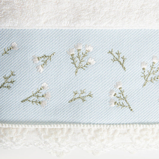 VELIA Towel with Decorative Blue Embroidery 70x130 cm