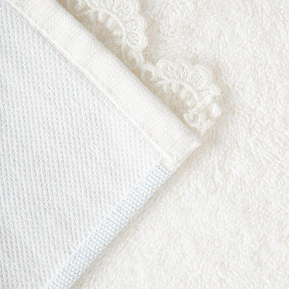 VELIA Towel with Decorative Blue Embroidery 70x130 cm