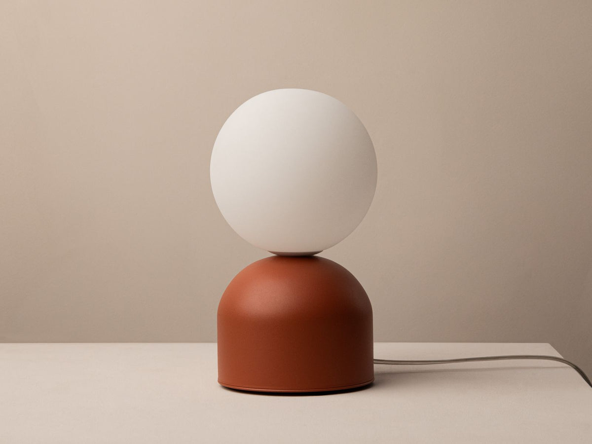 Ely — Lighting (12x12x21 cm)