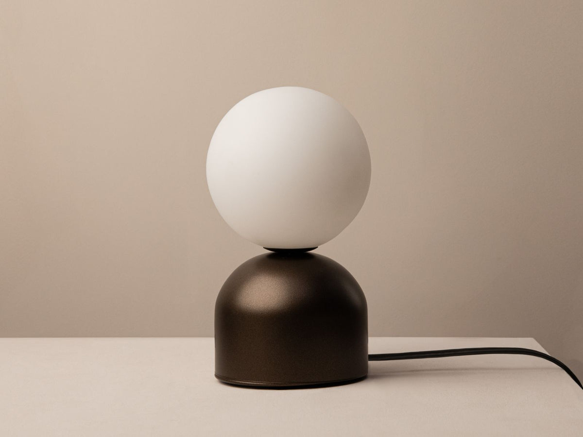 Ely — Lighting (12x12x21 cm)