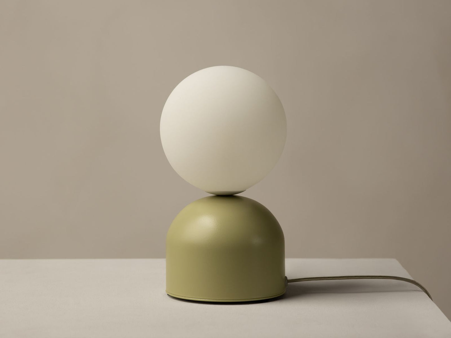 Ely — Lighting (12x12x21 cm)