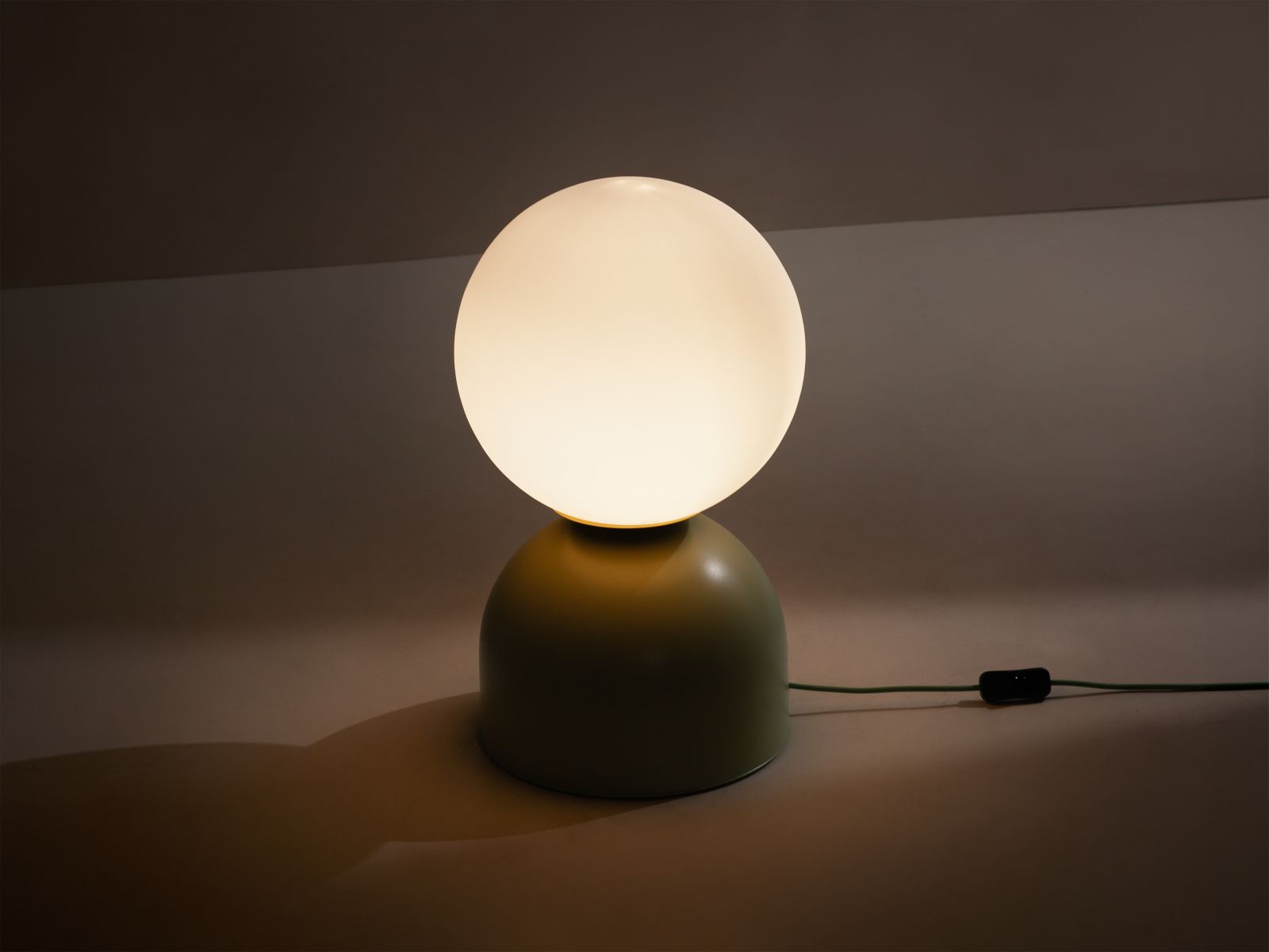 Ely — Lighting (30x30x52 cm)
